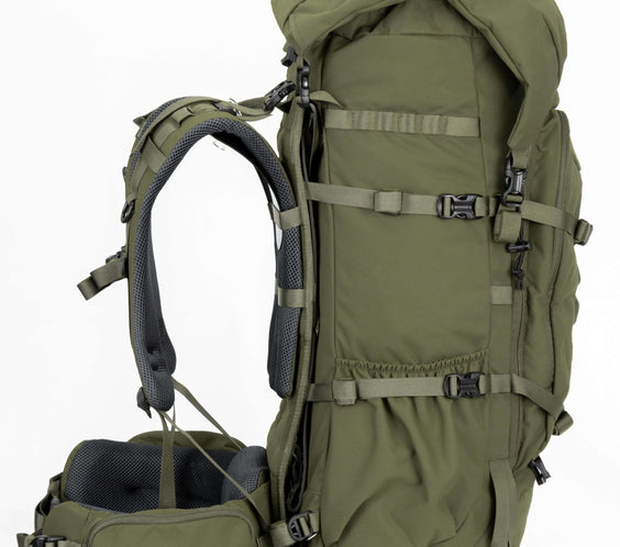 The MOXULE Green Professional Hunting Backpack offers efficient storage and flexibly adapts to outdoor environments.
