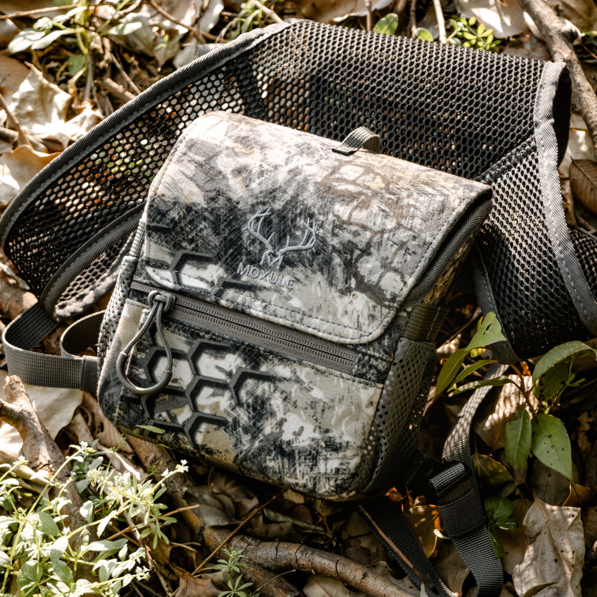 Moxule Binocular Harness